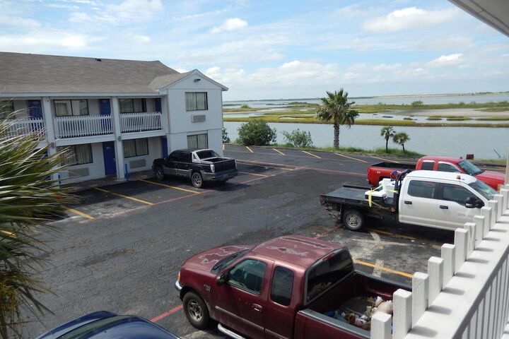 Motel 6 Portland TX