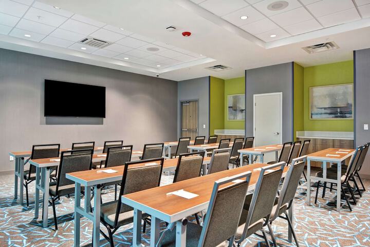 Home2 Suites by Hilton Jacksonville-South / St. Johns Town Ctr