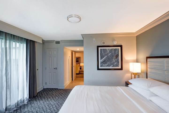 Room 21 of 61