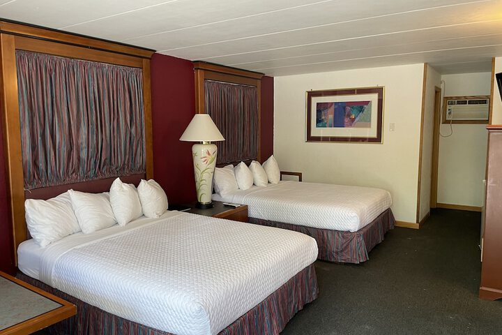 Room 28 of 34