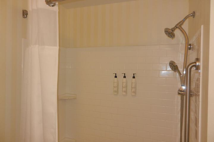 Fairfield Inn & Suites Tulsa South Medical District