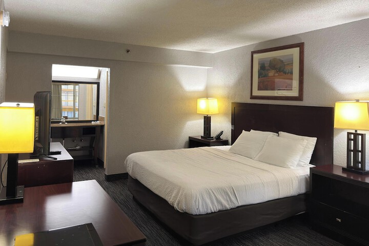 The Lodge Hotel and Banquets