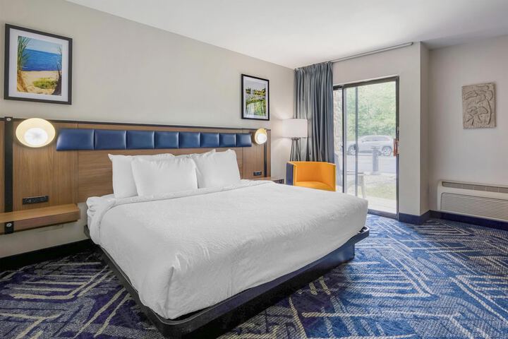 Best Western Indian Oak