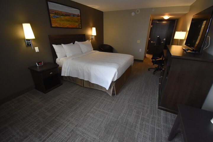 Room 17 of 38