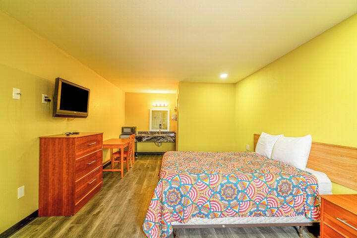 Regency Inn by OYO Rockdale TX