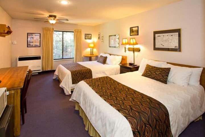 Room 40 of 69
