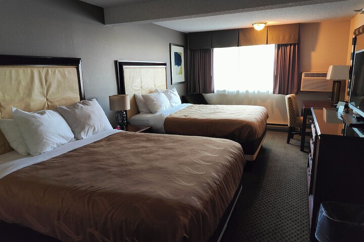 Room 10 of 27