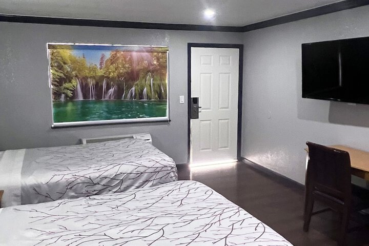 Room 19 of 29