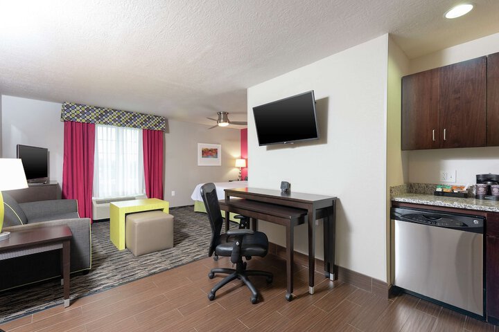Room 12 of 38
