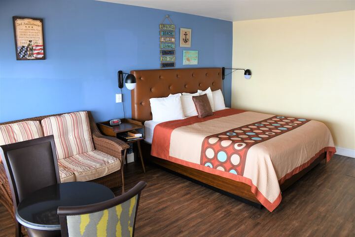 Room 65 of 112
