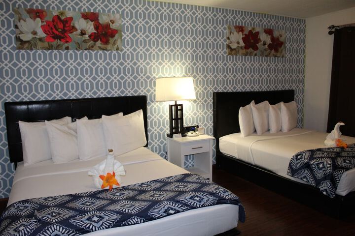 Room 6 of 17