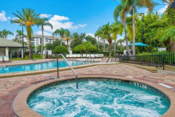 Brand New Super Cool Fountain View Condo by Main Pool Near Parks & OCCCC
