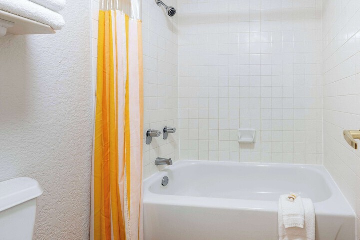 Room 15 of 29