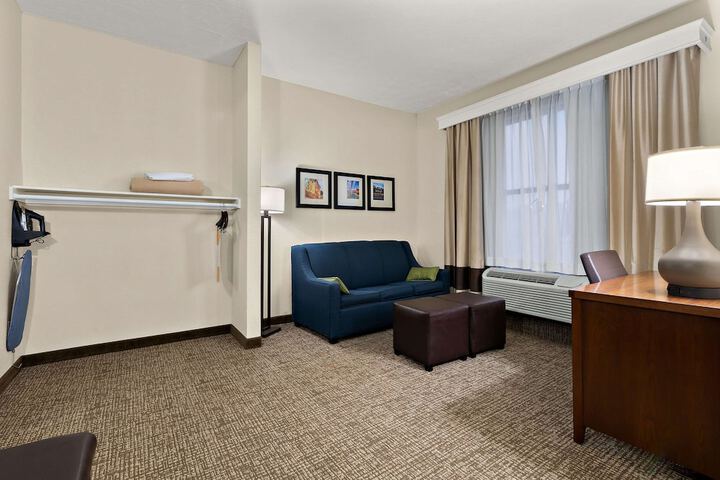 Room 19 of 34