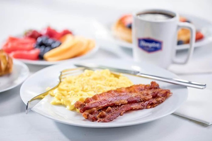 Breakfast/Coffee Service 28 of 37