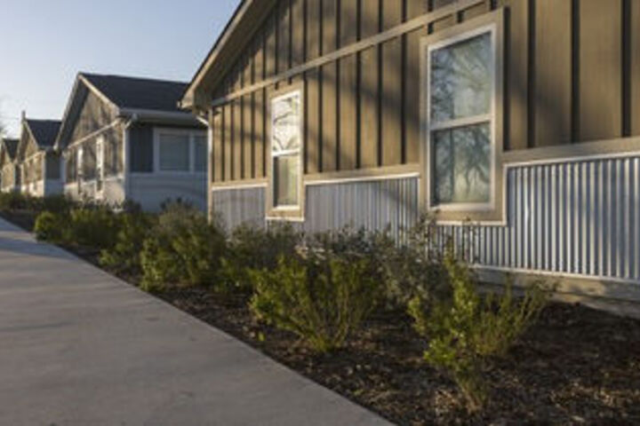 Karnes City Cottages
