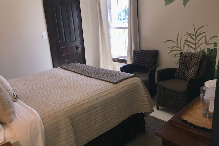 Simcoe Suites on the Henley B & B
