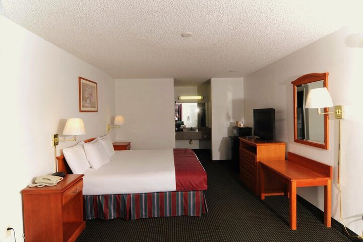 Room 16 of 47