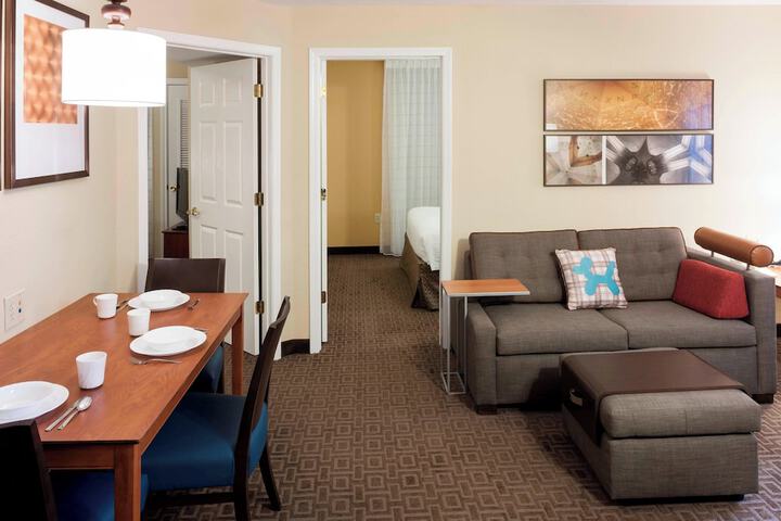Room 26 of 37