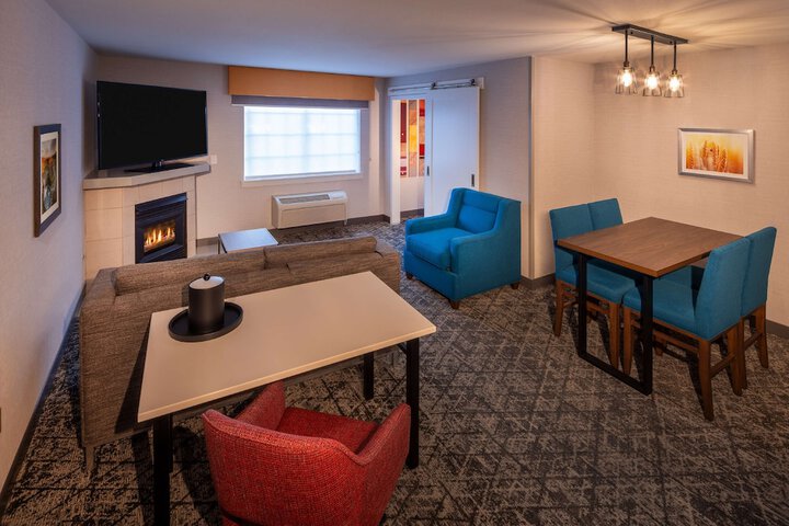 Room 12 of 42