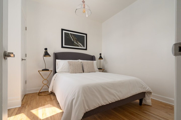 Room 8 of 25