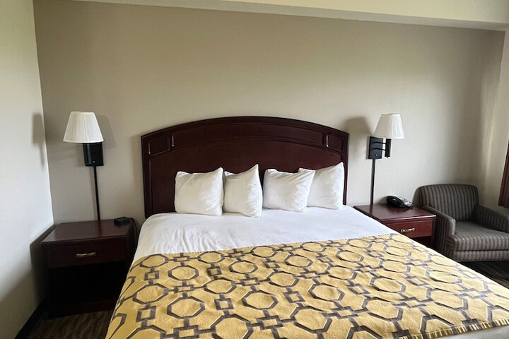 Room 4 of 11