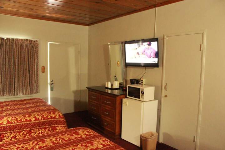 Room 32 of 39
