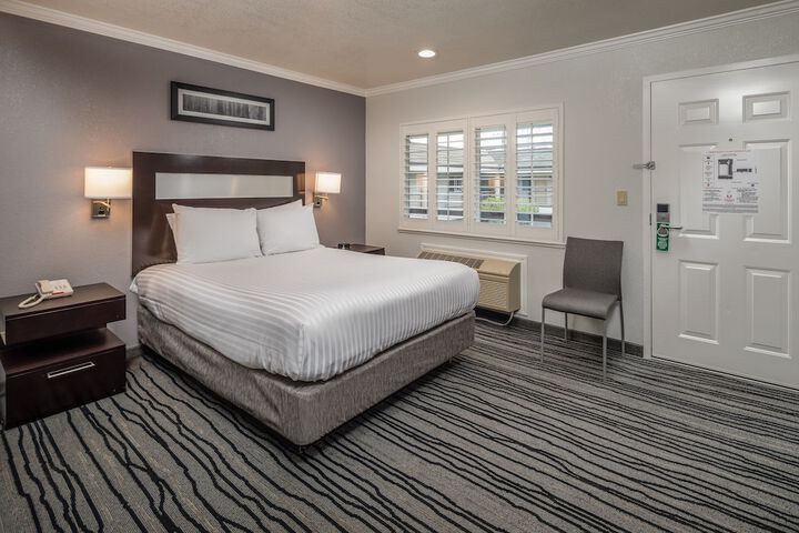Room 11 of 20