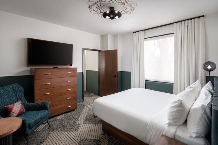 Hotel Forty Five Macon, a Tribute Portfolio Hotel