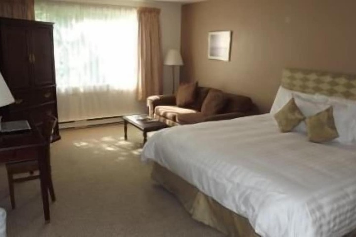 Pacific Inn