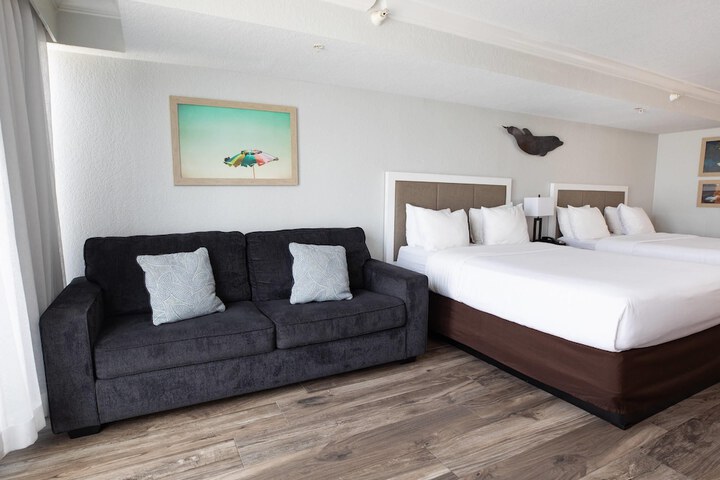 Dolphin Sands Clearwater Beach an Ascend Collection Hotel