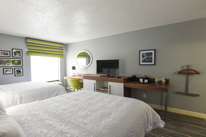 Room 32 of 44