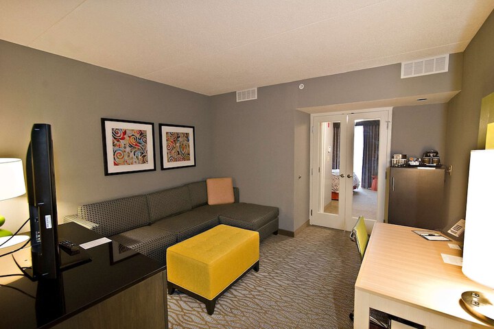 Room 9 of 28