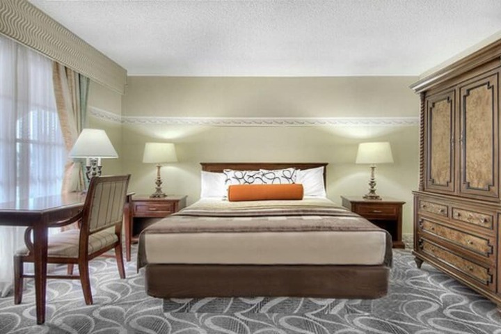 Room 37 of 65
