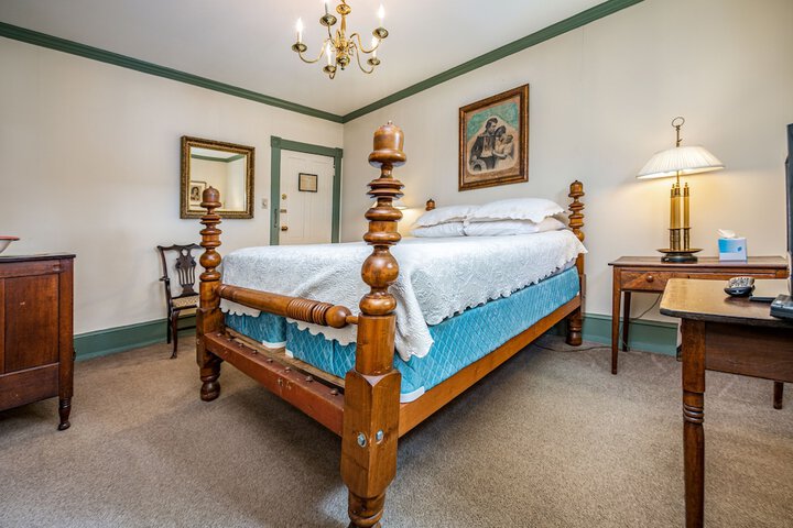 Wayside Inn