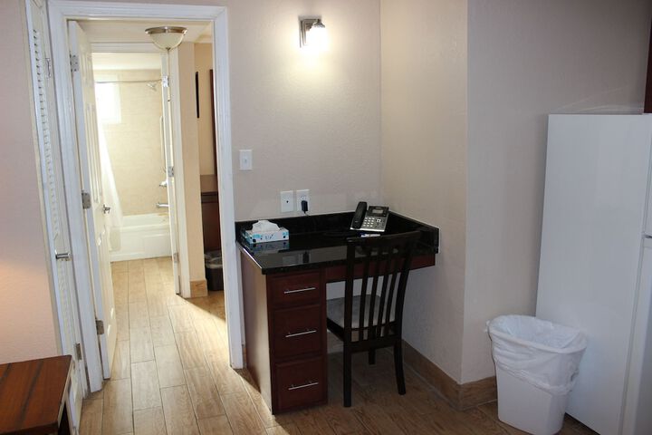 Room 16 of 31