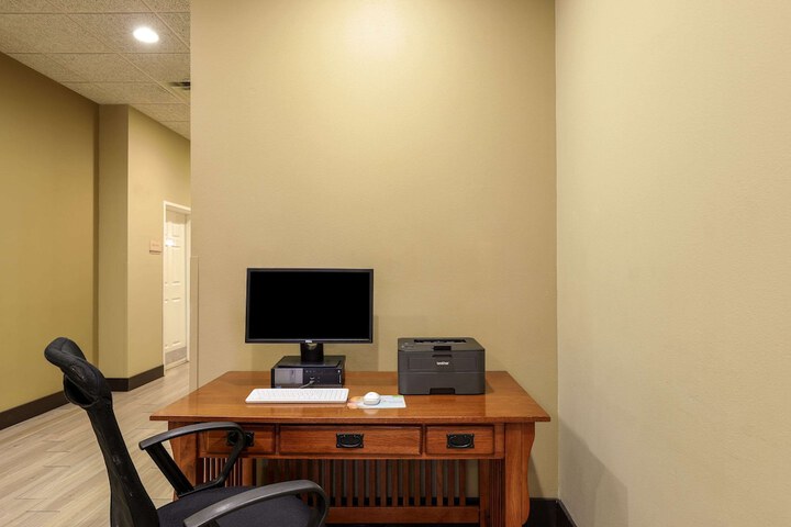 Business Center 57 of 57