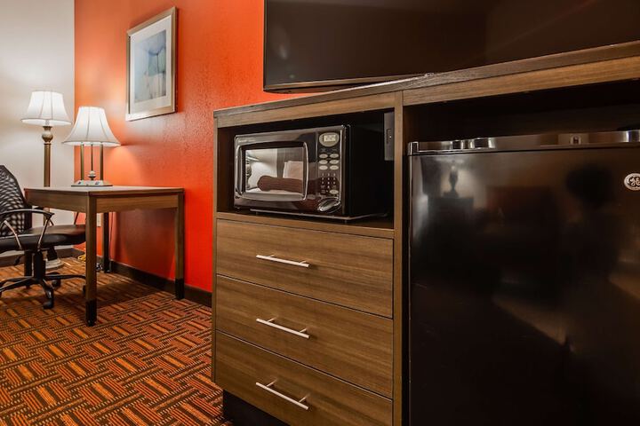 Best Western Plus Memorial Inn & Suites