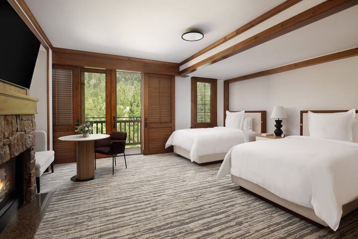 Room 45 of 273