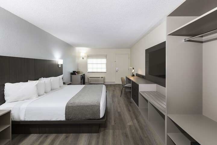 Room 41 of 70