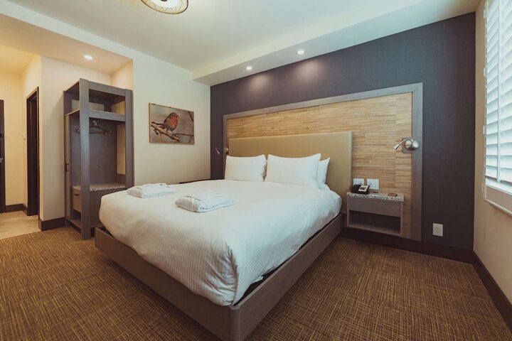 Room 64 of 215