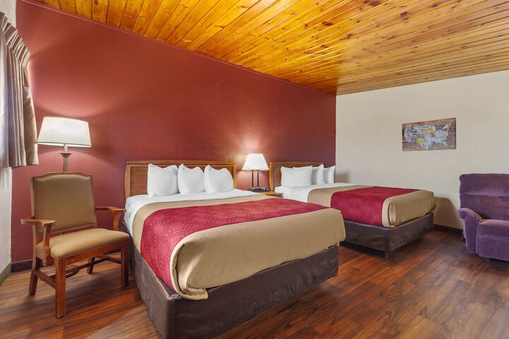 Room 4 of 18