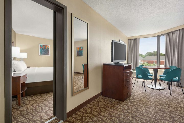 Room 14 of 68