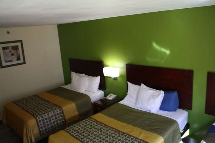Room 36 of 62