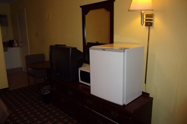 Room 21 of 28