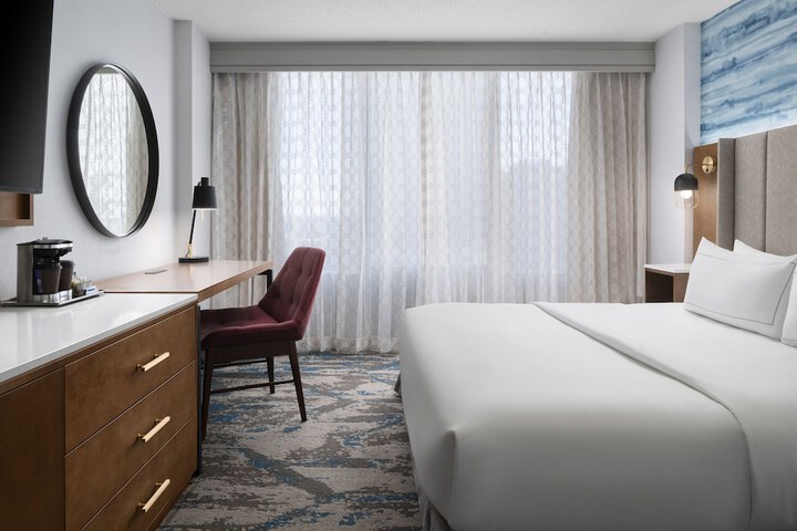 Room 22 of 37