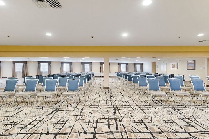 Best Western Plus Heritage Inn