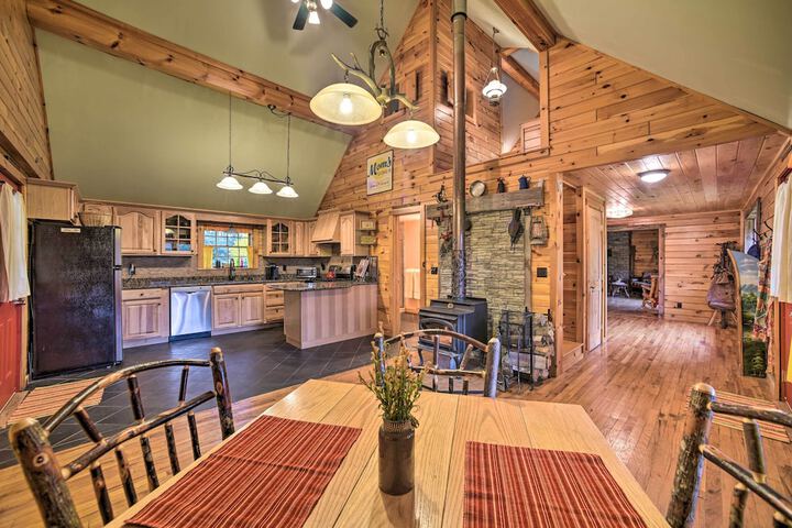 Lovely Fort Ann Lodge - 10 Mi to Lake George!