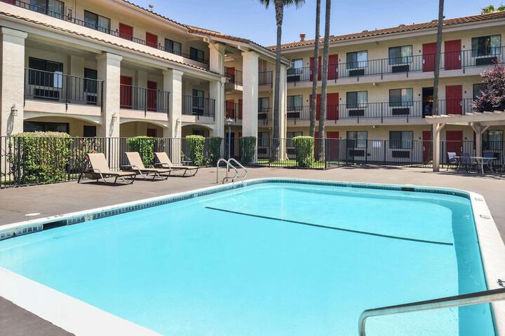 Pool 4 of 48