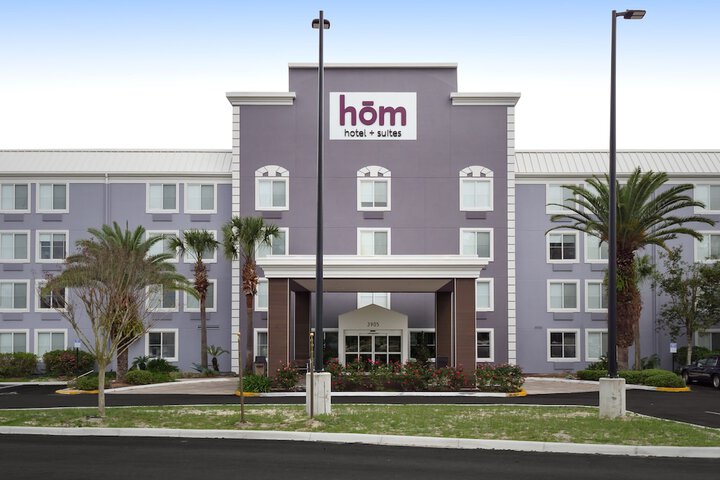 Hotel 2 of 68
